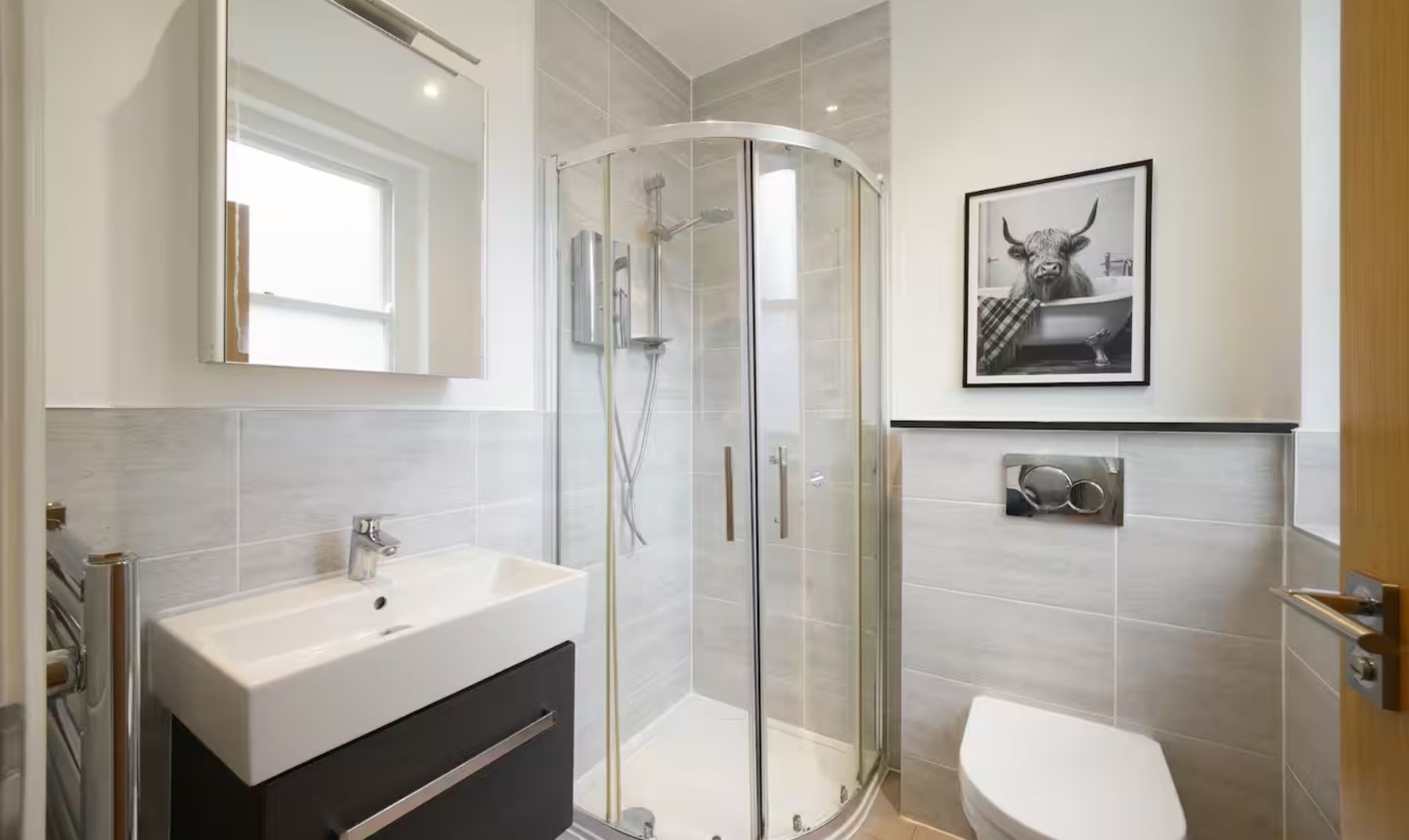 flat in piccadily case study